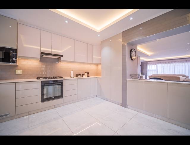 3 BEDROOM TOWNHOUSE FOR SALE IN IZINGA RIDGE